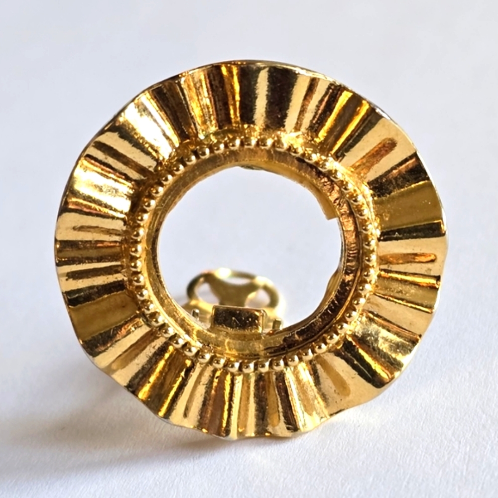 Vintage St John SINGLE earring ONE gold tone open circle
